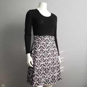 EUC A- Line damask print skirt